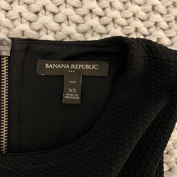 Banana Republic Sleeveless Top with Lace Inset and Exposed Zipper - Picture 8 of 10